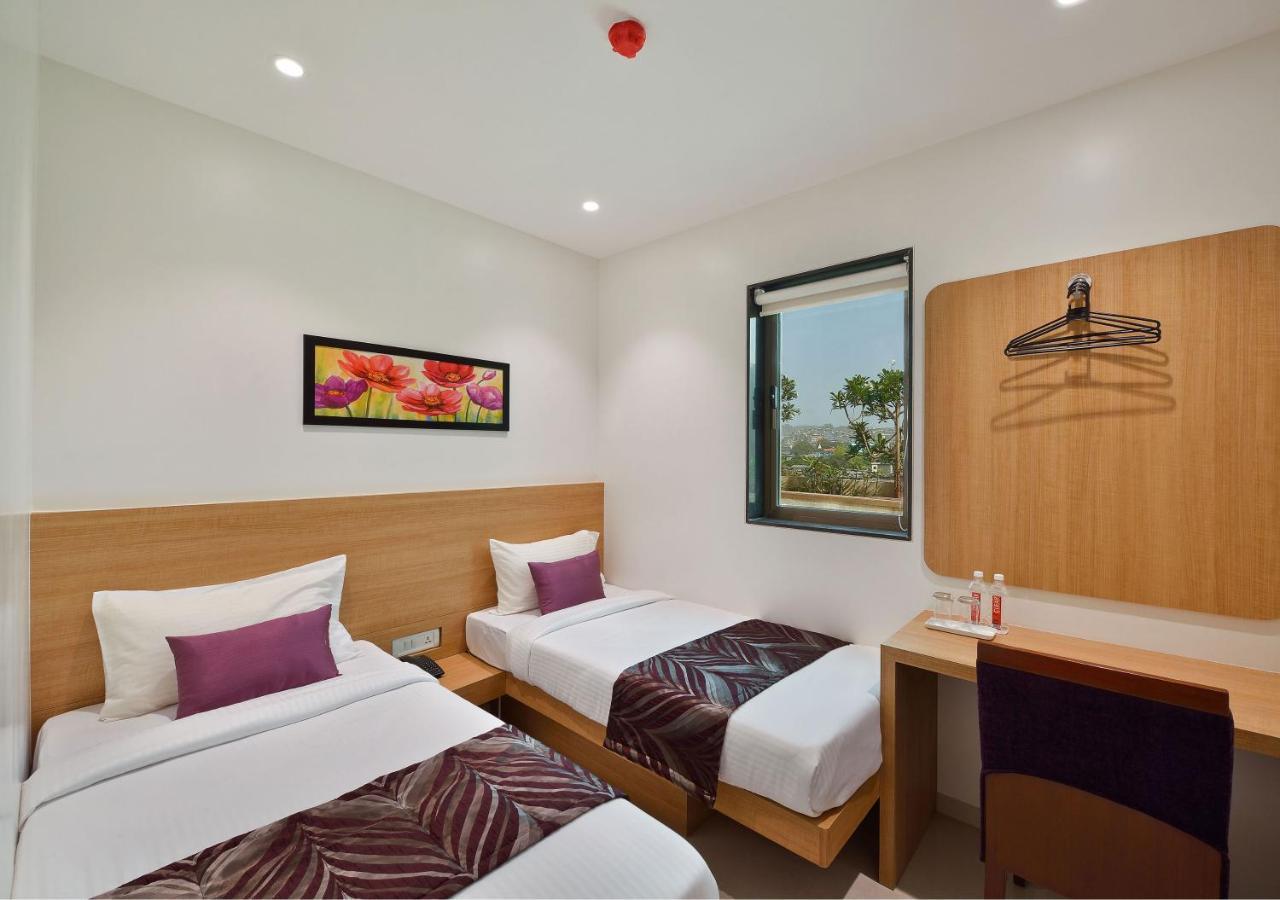 Hotel Leafio-Near Airport Mumbai Exteriör bild